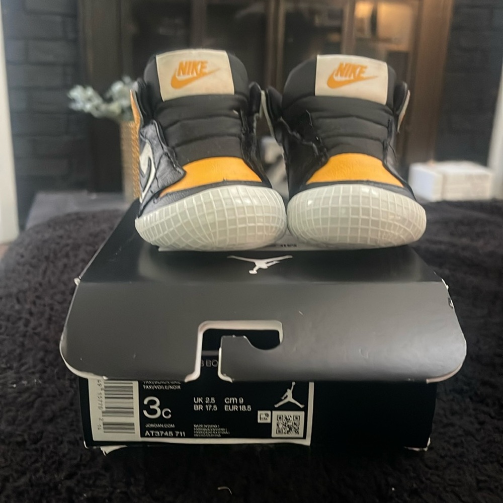 3C Nike ones soft bottom